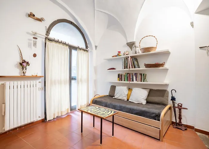 Guesthost - Porta Romana Apartament *